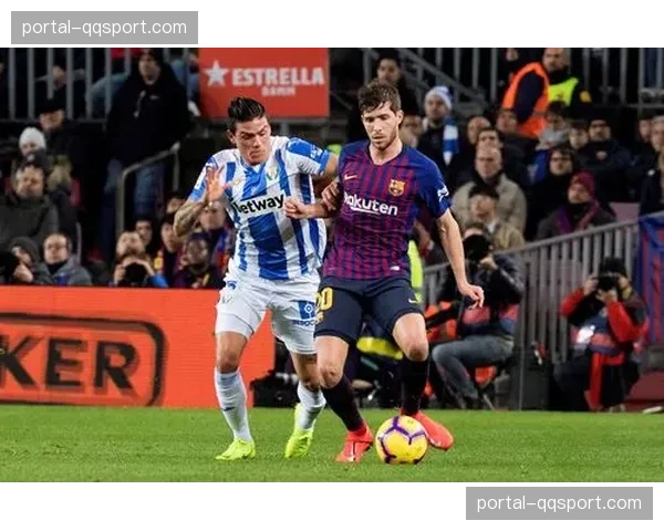 “足球与社区”项目进展：2026年3月西甲基金会联合多队开展反歧视主题活动